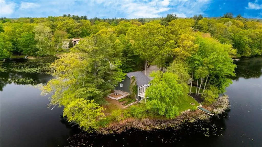 12 Hazel Point Road Smithfield RI 02917