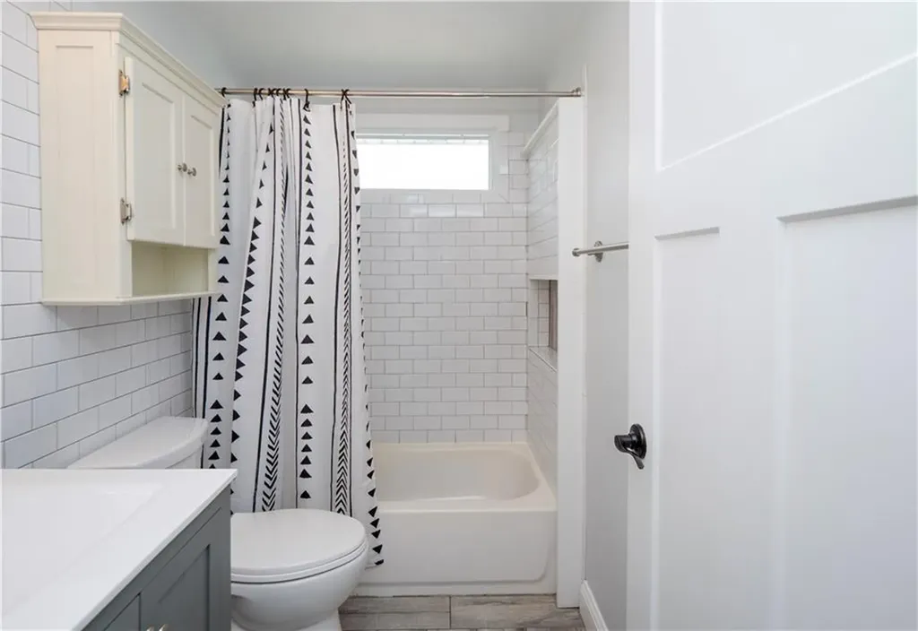 24 Southmayd Street Newport RI 02840