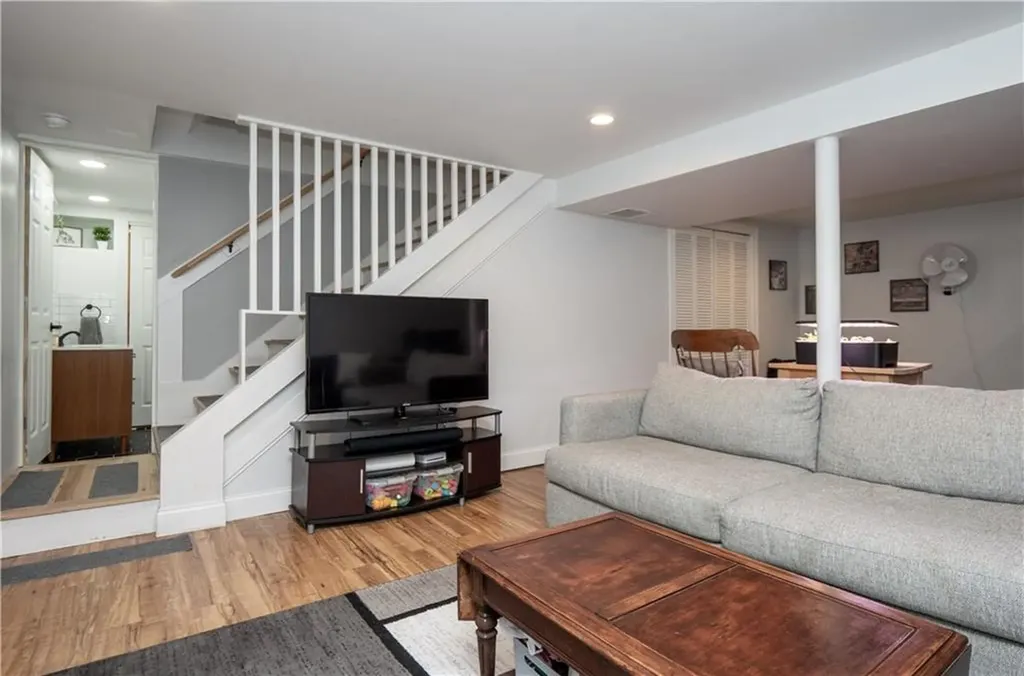 24 Southmayd Street Newport RI 02840