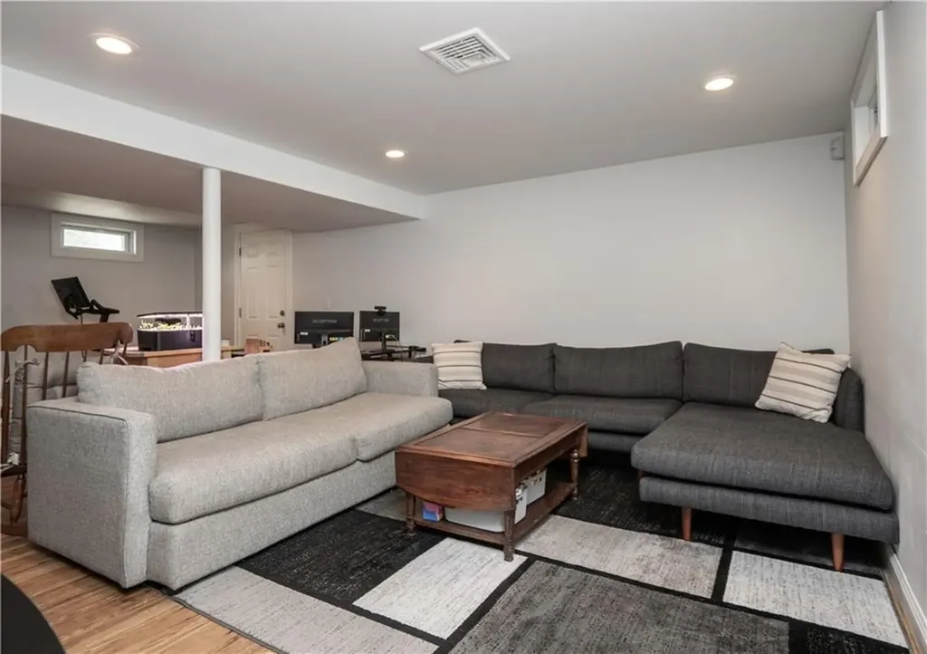 24 Southmayd Street Newport RI 02840