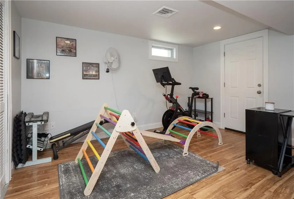 24 Southmayd Street Newport RI 02840