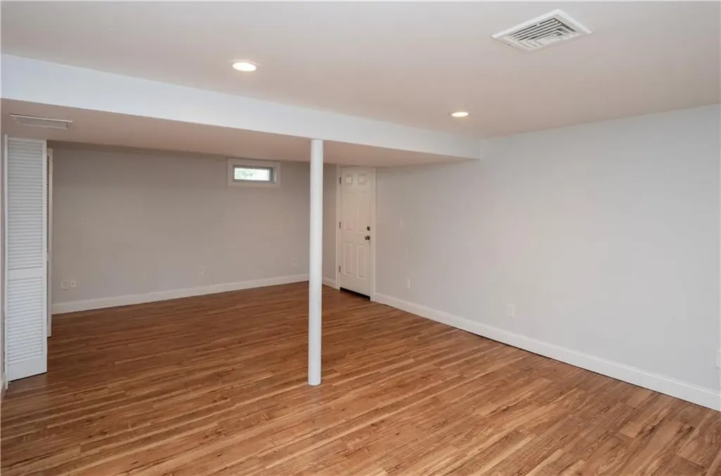 24 Southmayd Street Newport RI 02840