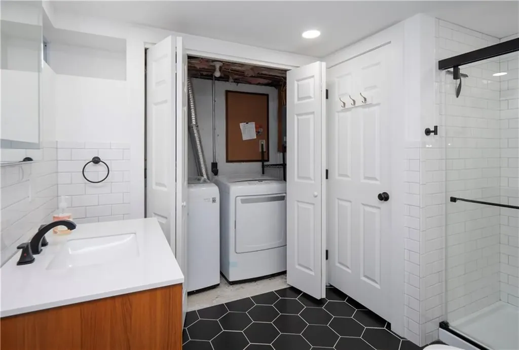 24 Southmayd Street Newport RI 02840