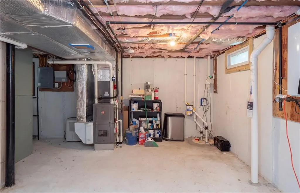 24 Southmayd Street Newport RI 02840