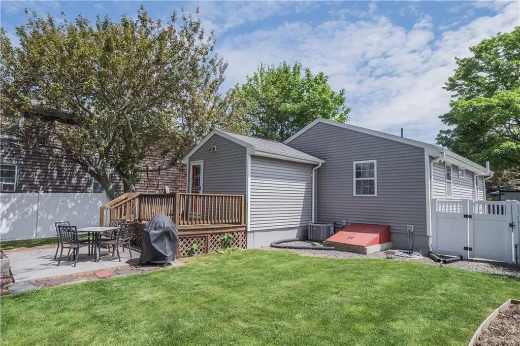 24 Southmayd Street Newport RI 02840
