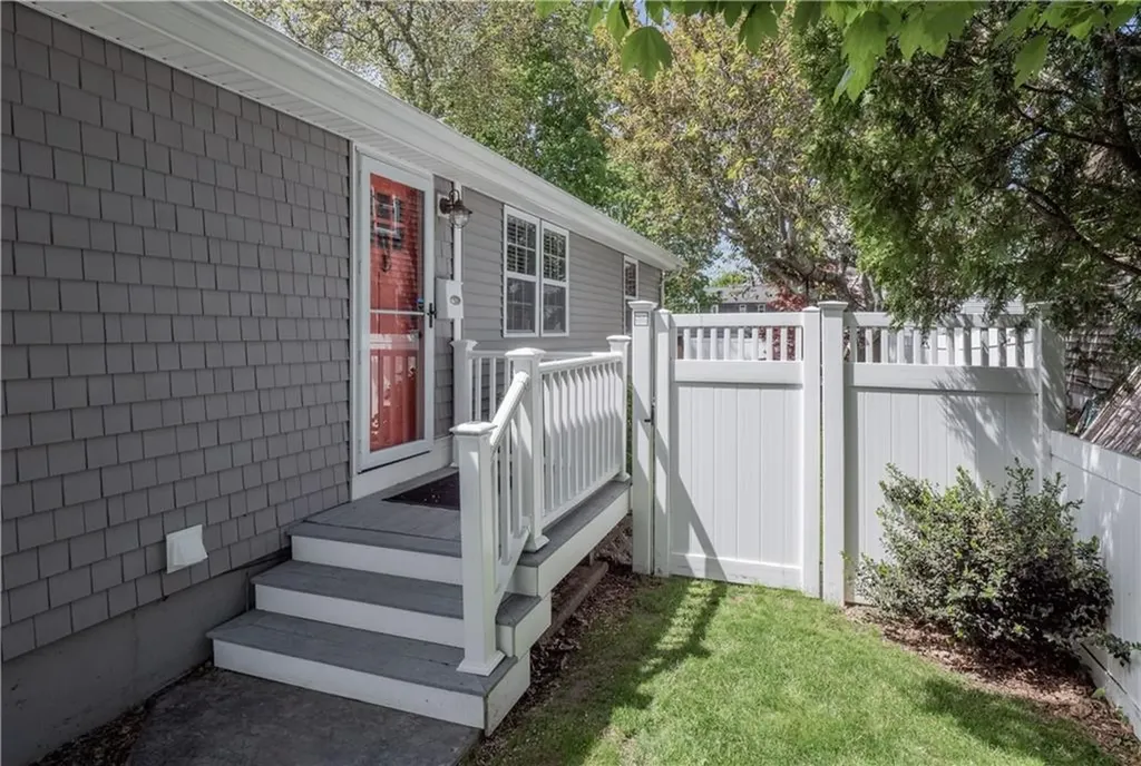 24 Southmayd Street Newport RI 02840