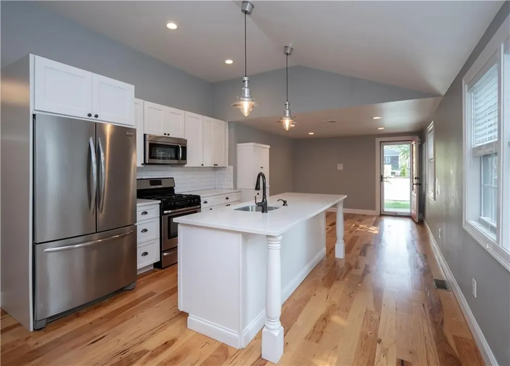 24 Southmayd Street Newport RI 02840