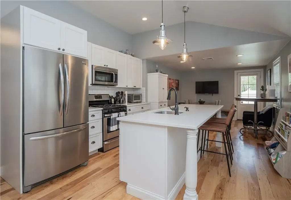 24 Southmayd Street Newport RI 02840