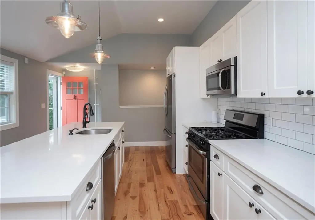 24 Southmayd Street Newport RI 02840