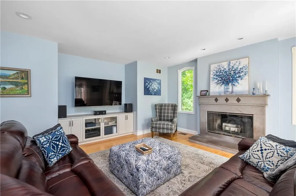 259 Little Pond County Road Cumberland RI 02864