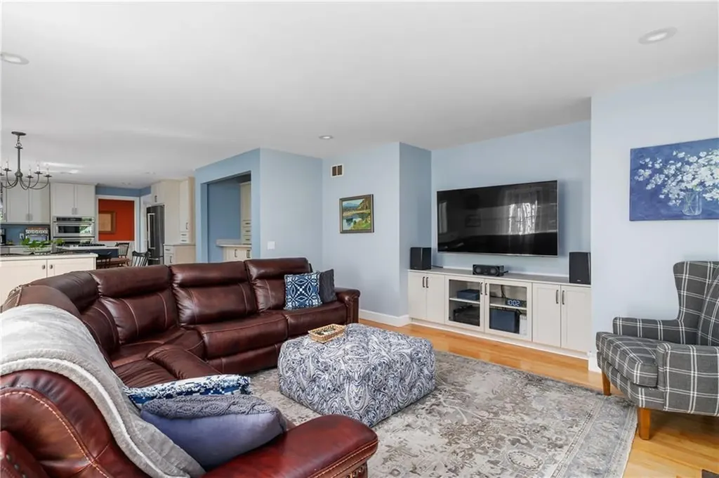 259 Little Pond County Road Cumberland RI 02864