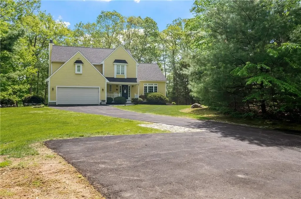 259 Little Pond County Road Cumberland RI 02864