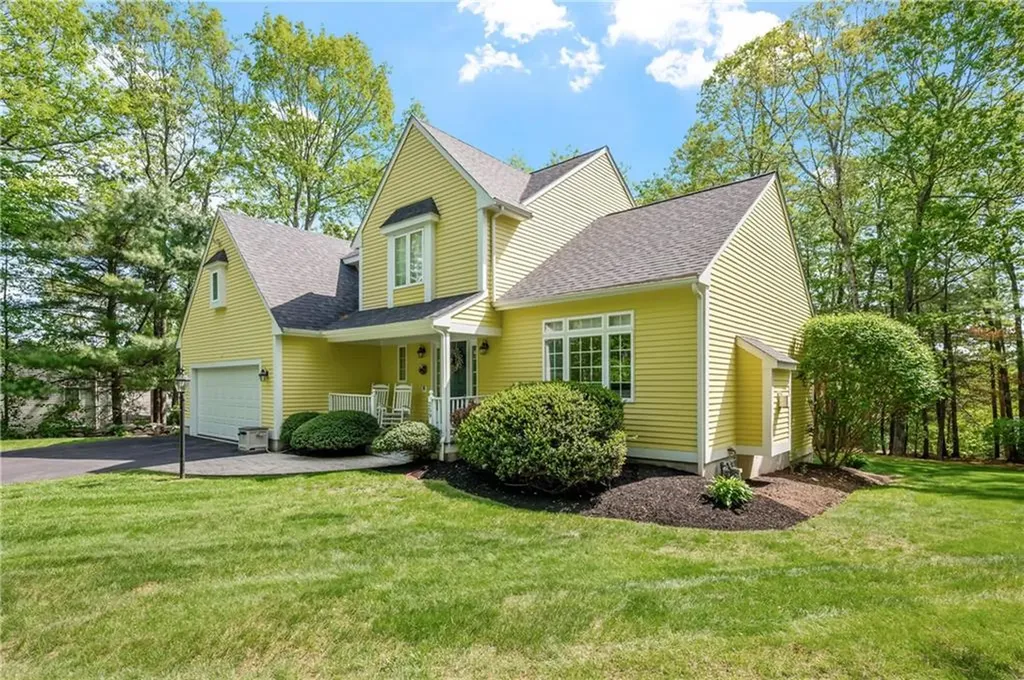 259 Little Pond County Road Cumberland RI 02864