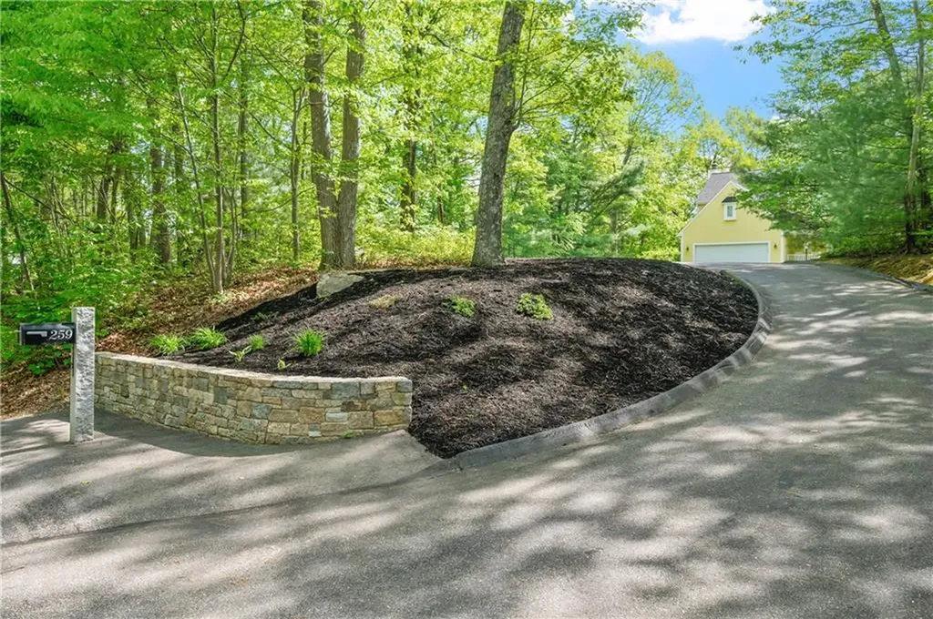 259 Little Pond County Road Cumberland RI 02864