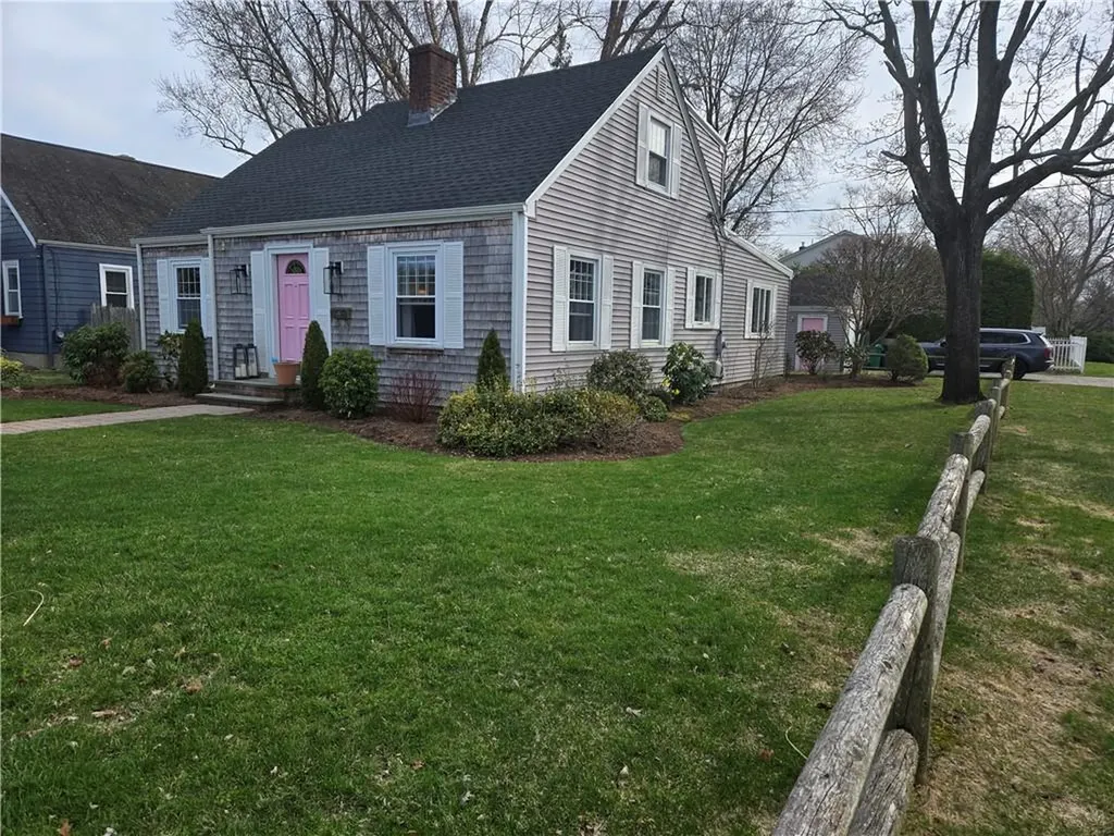 154 Chapmans Avenue Warwick RI 02886