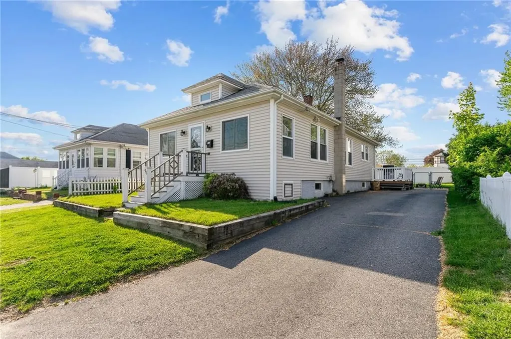 95 Vincent Avenue North Providence RI 02904