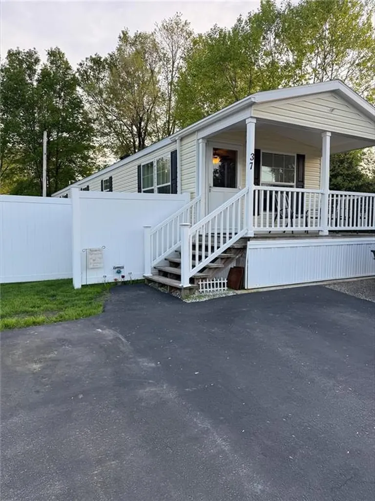 37 Hemlock Road Glocester RI 02814