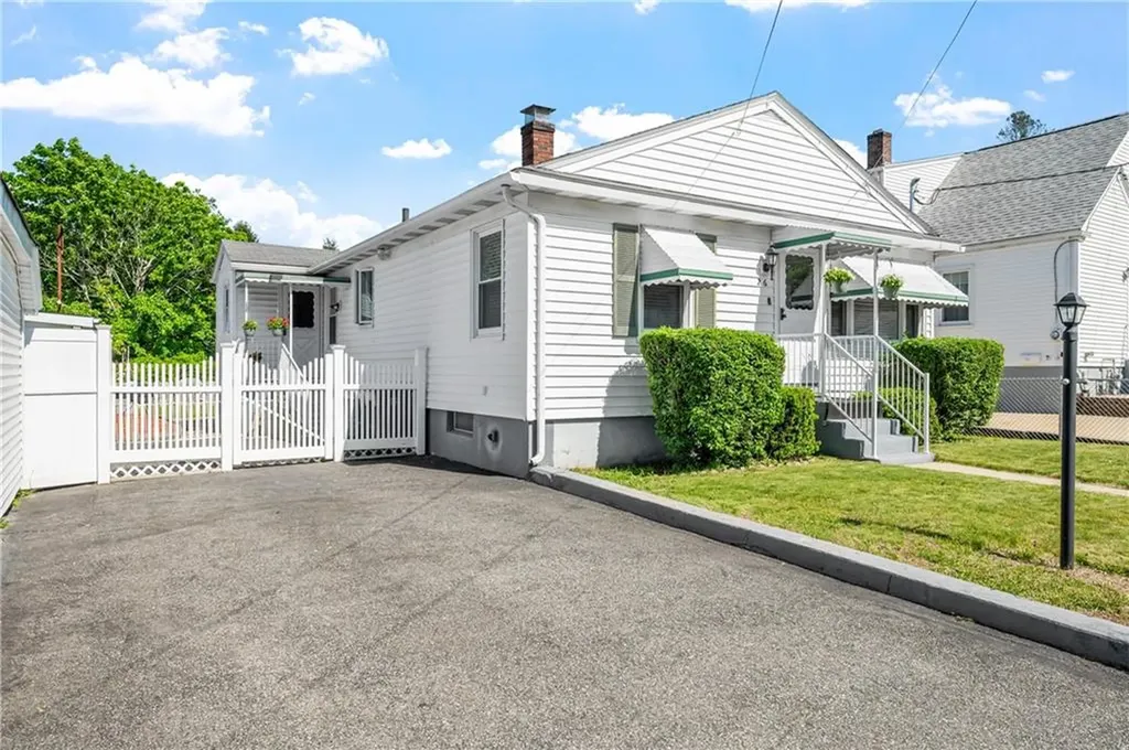 26 Cranston Street Woonsocket RI 02895