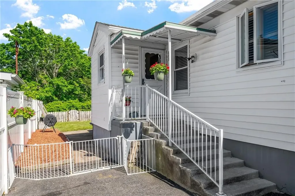 26 Cranston Street Woonsocket RI 02895
