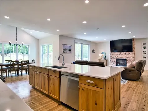 1 Hinter Way Little Compton RI 02837