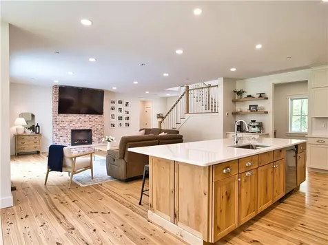 1 Hinter Way Little Compton RI 02837