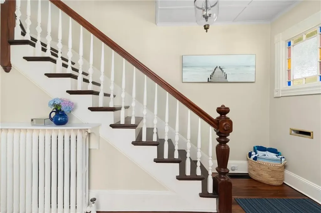 21 Division Street Newport RI 02840