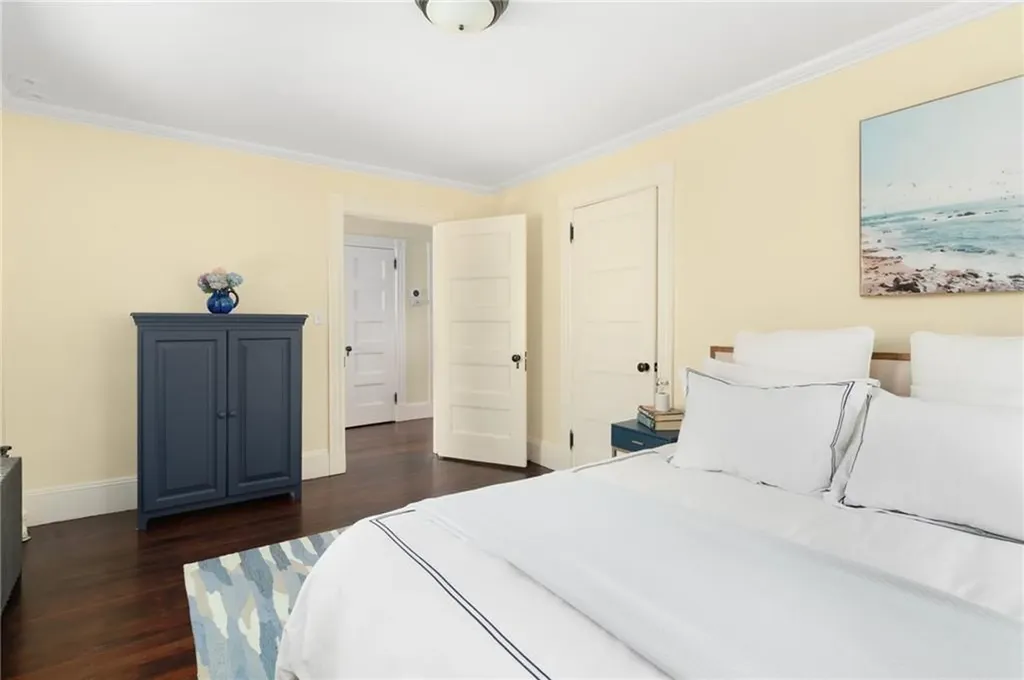 21 Division Street Newport RI 02840