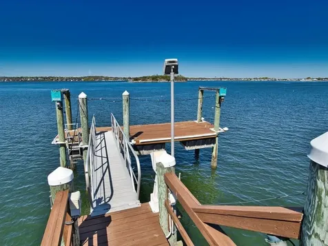 149 Nanaquaket Road Tiverton RI 02878