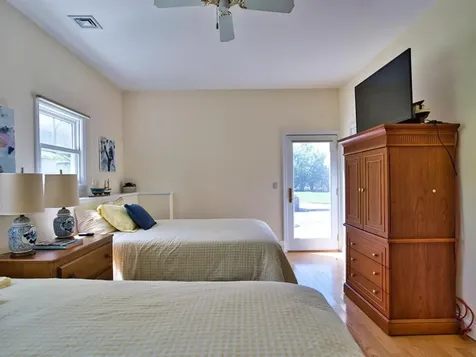 149 Nanaquaket Road Tiverton RI 02878