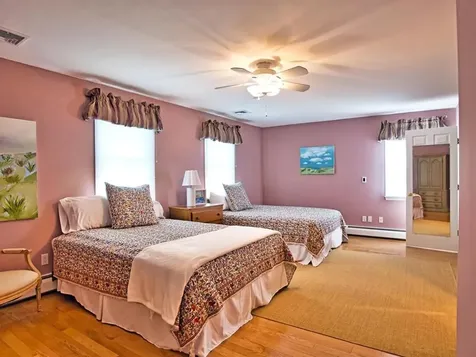 149 Nanaquaket Road Tiverton RI 02878