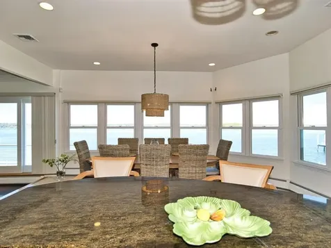 149 Nanaquaket Road Tiverton RI 02878