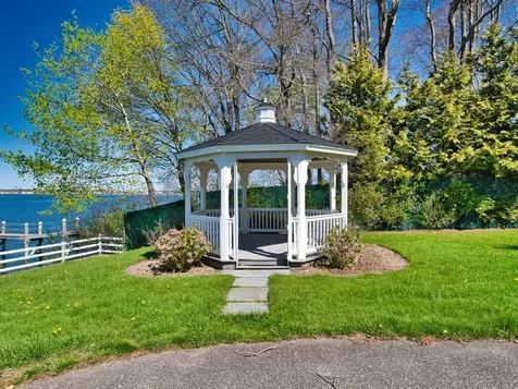 149 Nanaquaket Road Tiverton RI 02878