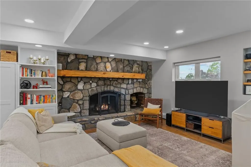 170 Brayton Avenue Cranston RI 02920