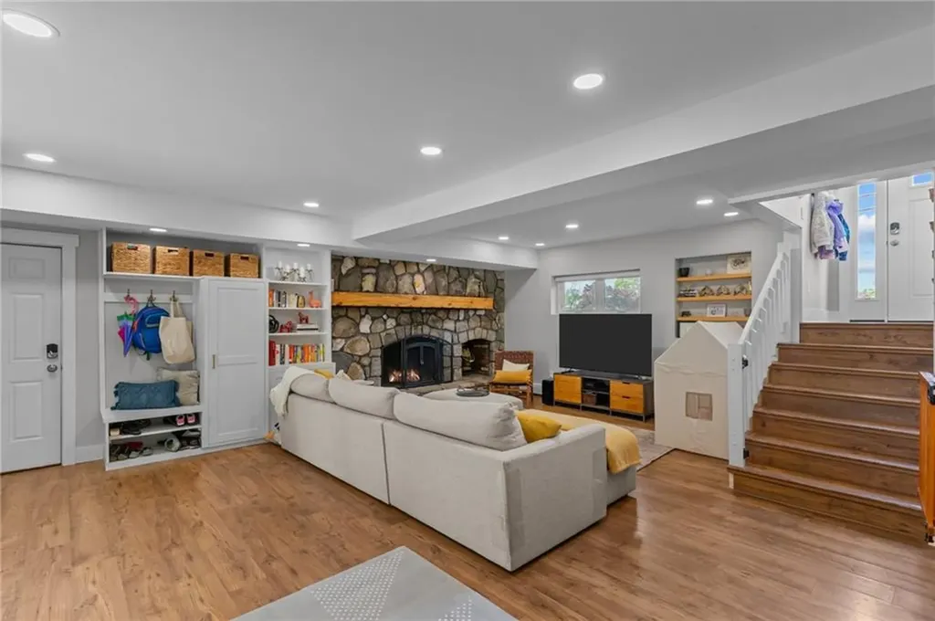 170 Brayton Avenue Cranston RI 02920