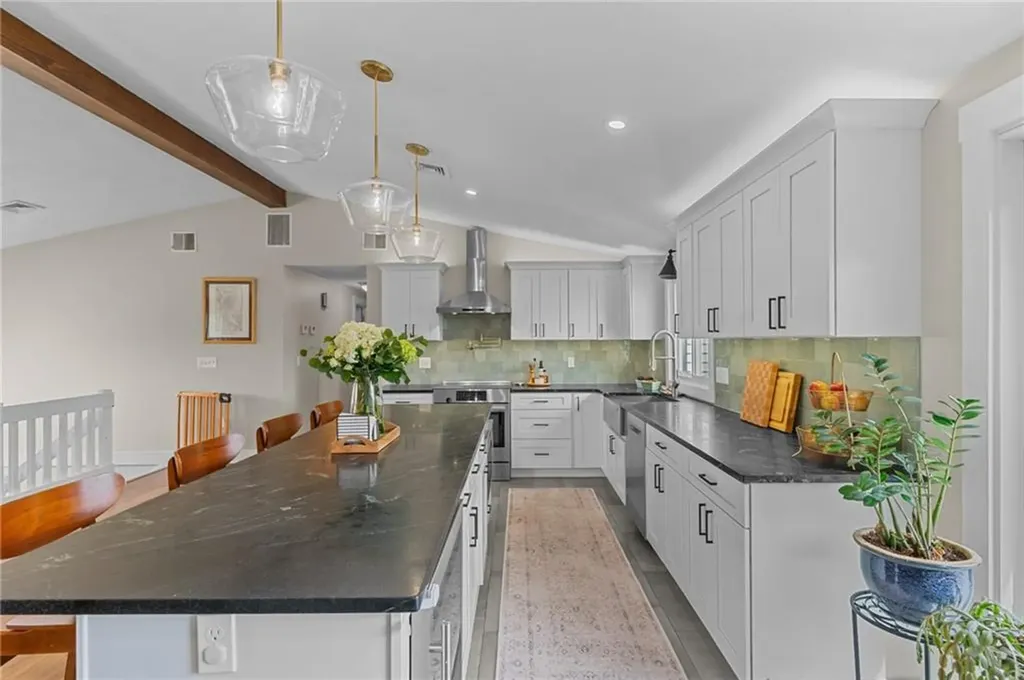 170 Brayton Avenue Cranston RI 02920