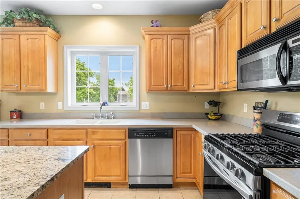 68 Anchor Drive Portsmouth RI 02871