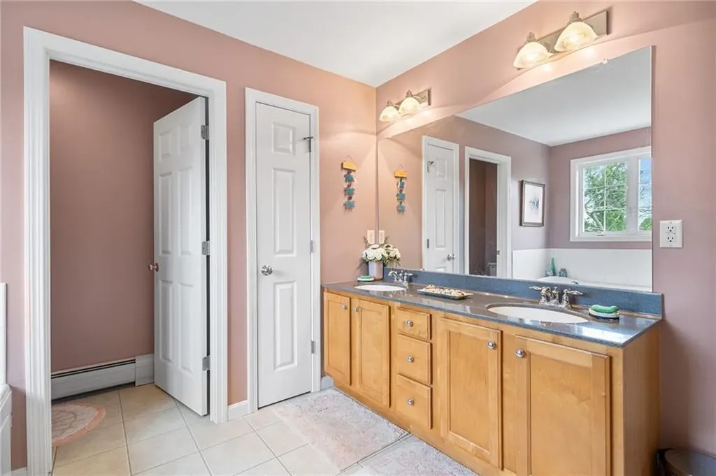 68 Anchor Drive Portsmouth RI 02871