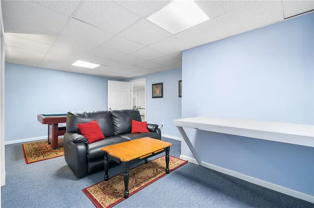 68 Anchor Drive Portsmouth RI 02871