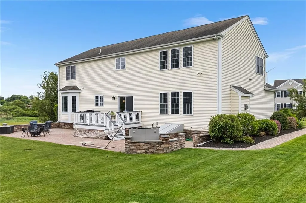 68 Anchor Drive Portsmouth RI 02871