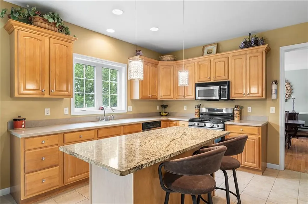 68 Anchor Drive Portsmouth RI 02871