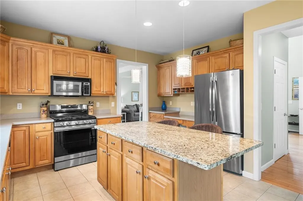 68 Anchor Drive Portsmouth RI 02871