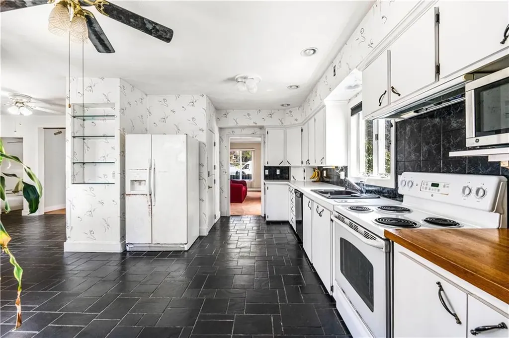 2444 Hartford Avenue Johnston RI 02919