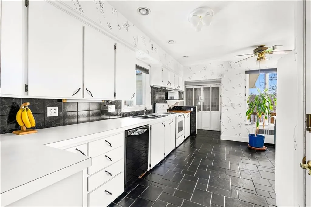 2444 Hartford Avenue Johnston RI 02919