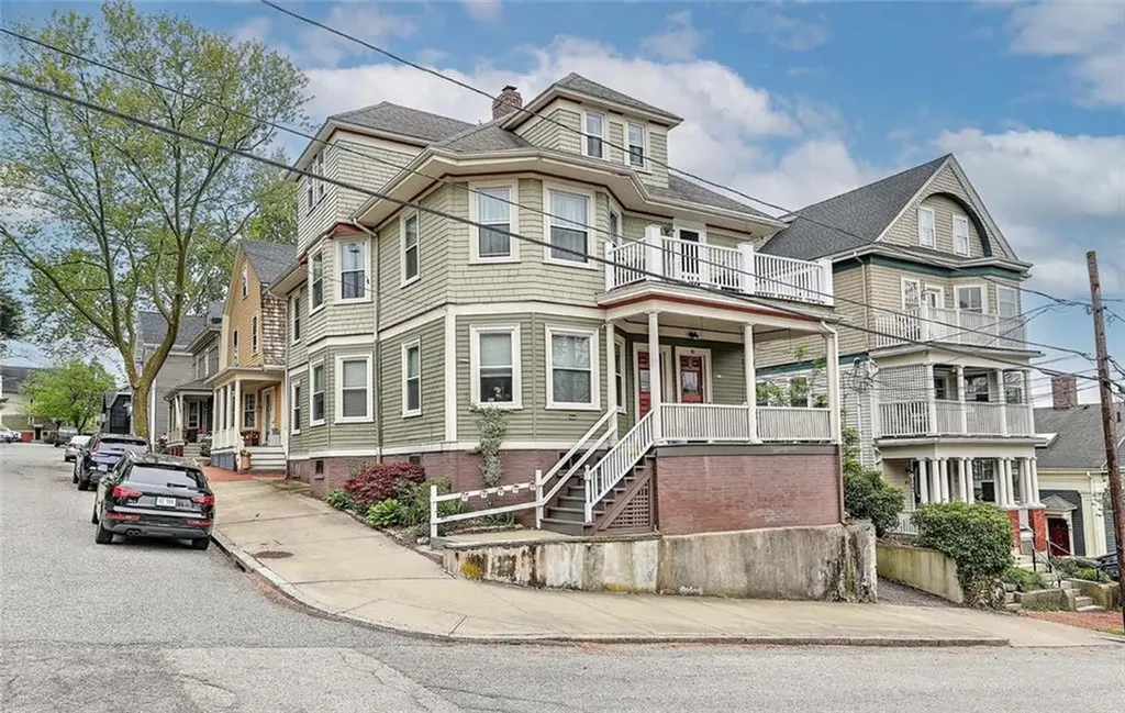 49 Halsey Street Providence RI 02906
