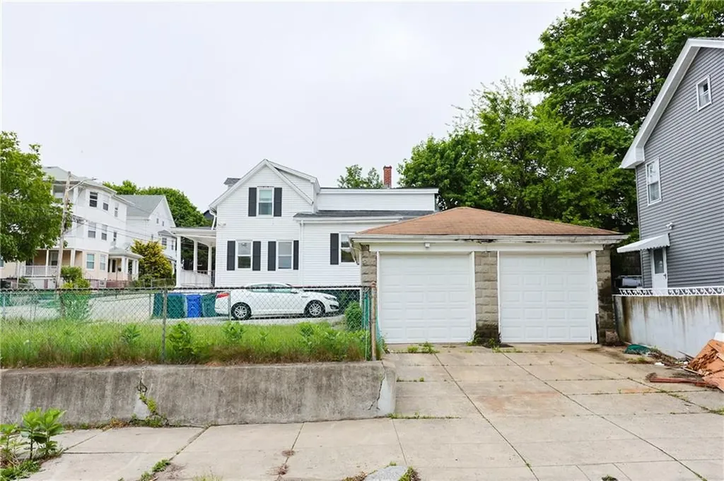 24 Vale Street Providence RI 02908