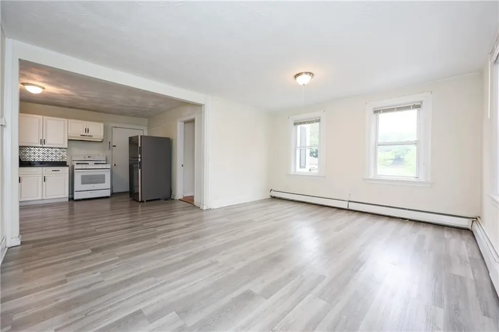 24 Vale Street Providence RI 02908