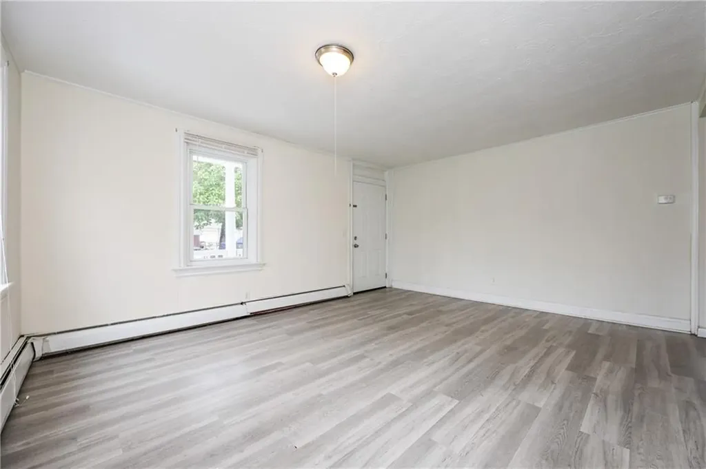 24 Vale Street Providence RI 02908