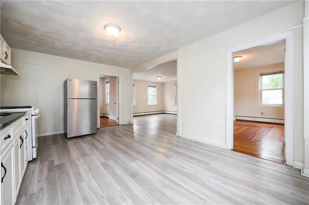 24 Vale Street Providence RI 02908