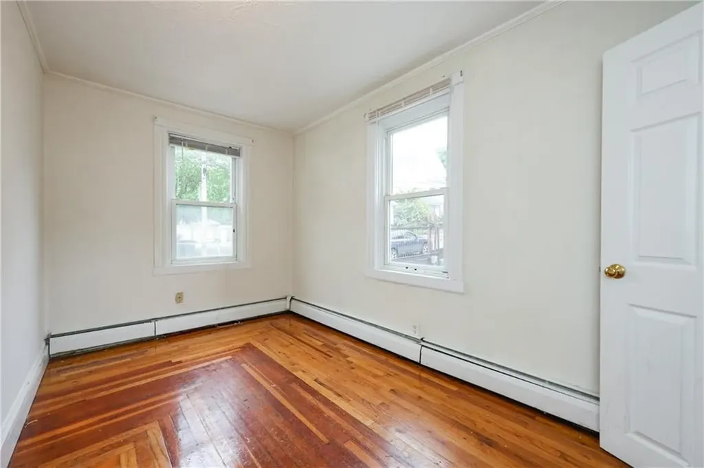 24 Vale Street Providence RI 02908