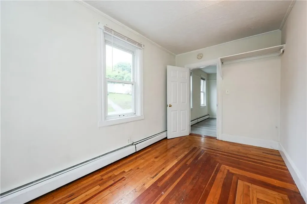 24 Vale Street Providence RI 02908